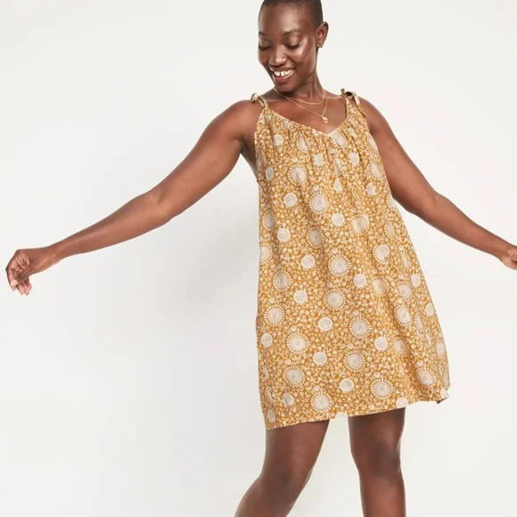 Old navy sleeveless swing dress best sale